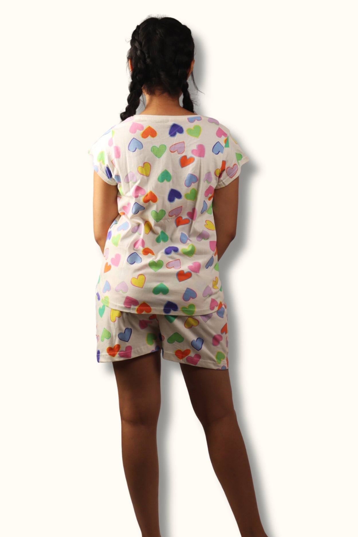 Night Suit For Women In White Colour - Multi Colour Hearts variant 1